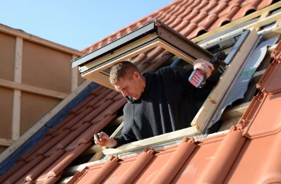 Pose de fenêtres de toit Velux à Surrain